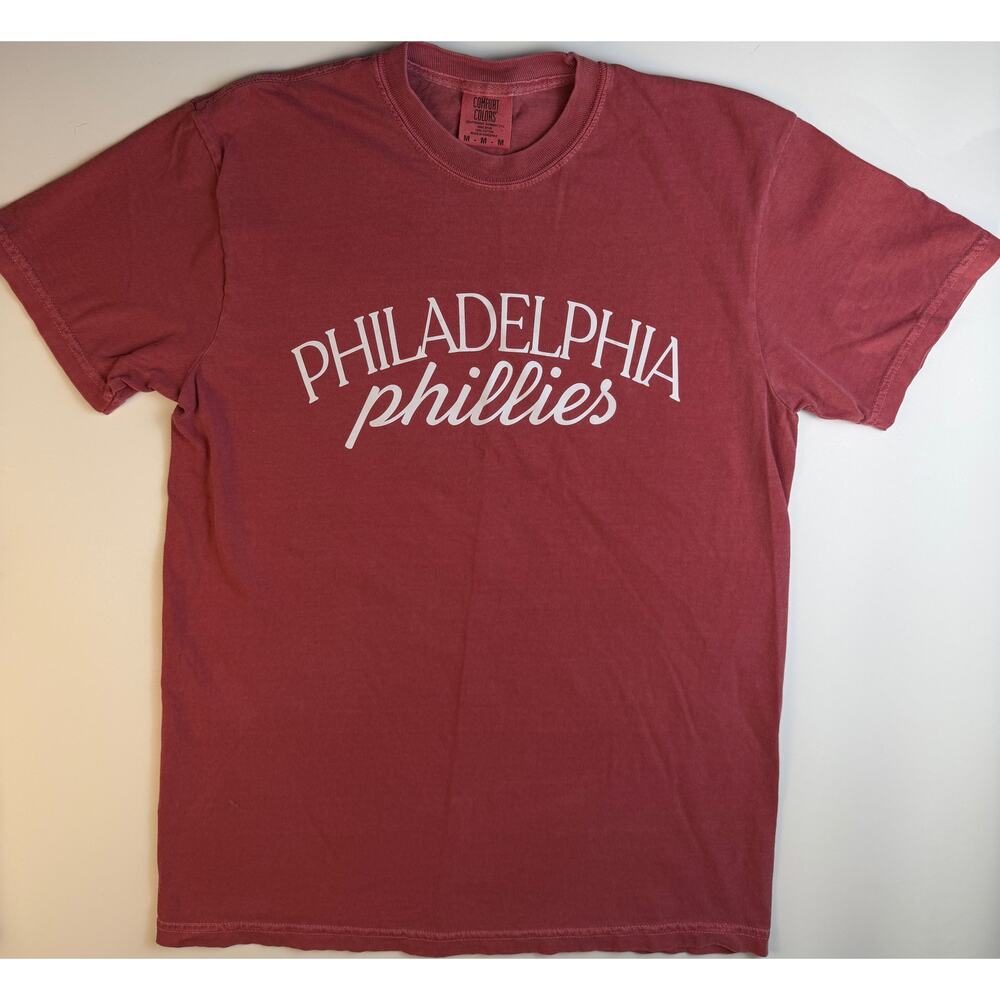 cPhiladelphia Phillies Comfort Colors Graphic T Shirt Medium Red MLB